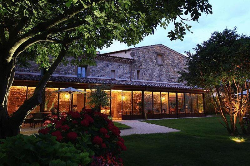 Hotel & Restaurants - Maison Chabran Pont-de-lʼIsère Exteriör bild
